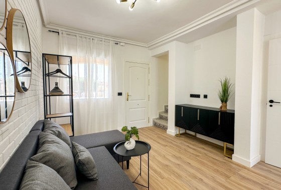 Revente - Villa - Orihuela Costa - Costa Blanca