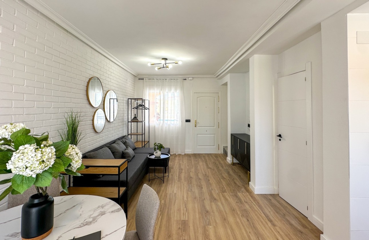 Revente - Villa - Orihuela Costa - Costa Blanca
