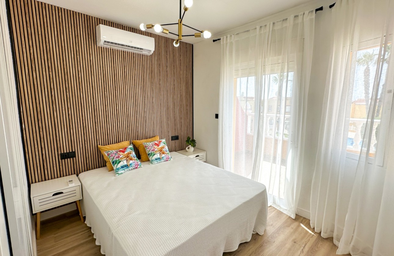 Revente - Villa - Orihuela Costa - Costa Blanca