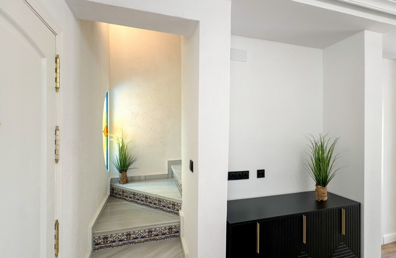 Revente - Villa - Orihuela Costa - Costa Blanca