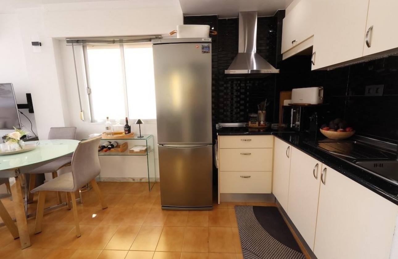 Resale - Apartment / flat - Torrevieja - Costa Blanca