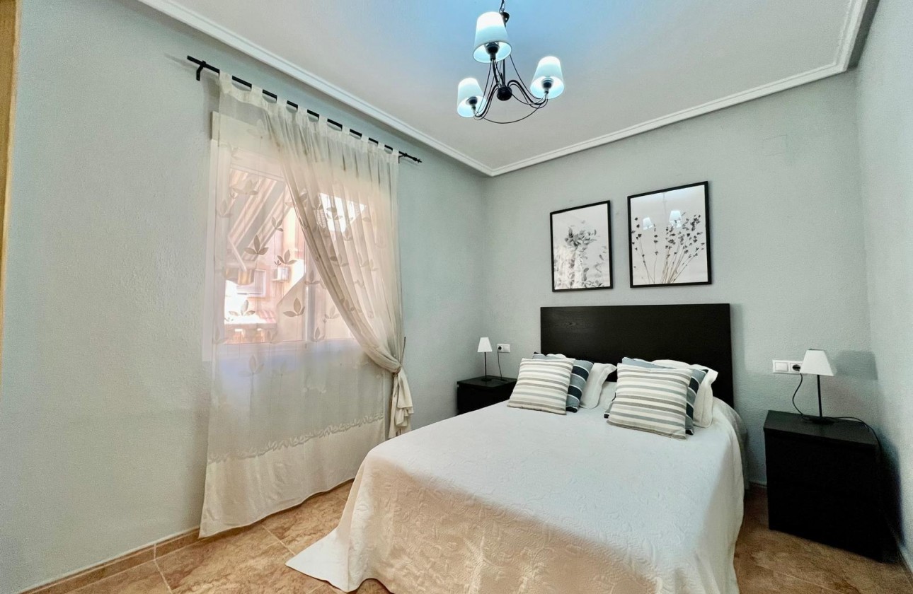 Reventa - Apartamento / piso - Torrevieja - PARQUE DE LAS NACIONES