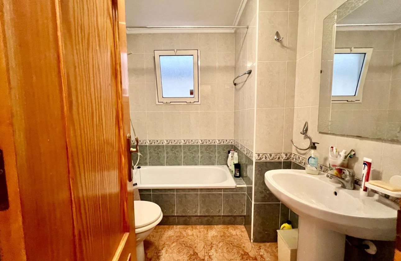 Reventa - Apartamento / piso - Torrevieja - PARQUE DE LAS NACIONES