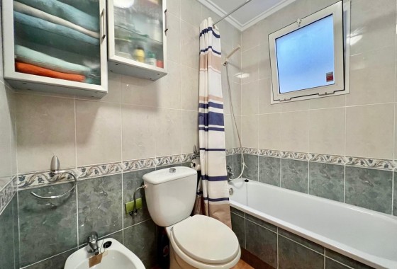Reventa - Apartamento / piso - Torrevieja - PARQUE DE LAS NACIONES