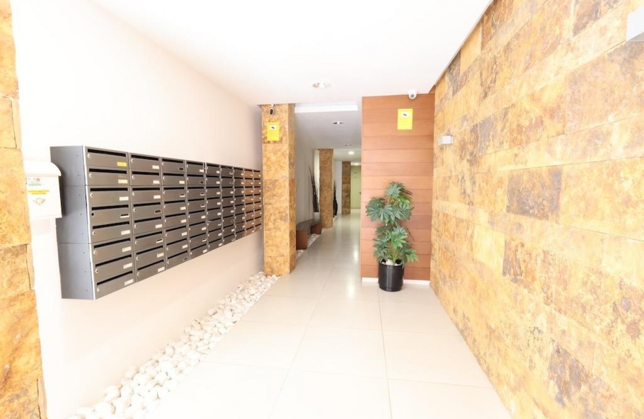 Resale - Apartment / flat - Torrevieja - Costa Blanca
