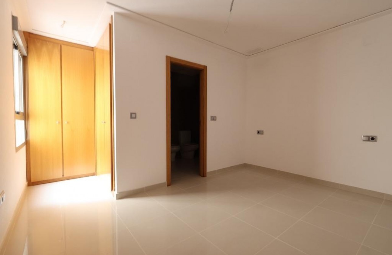 Resale - Apartment / flat - Torrevieja - Costa Blanca