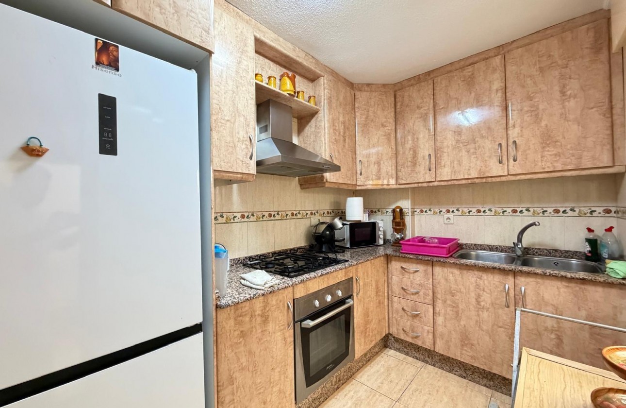 Resale - Apartment / flat - Torrevieja - Las Piscinas Naturales