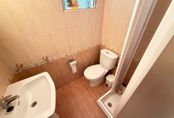 Resale - Apartment / flat - Torrevieja - Las Piscinas Naturales