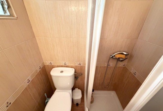 Resale - Apartment / flat - Torrevieja - Las Piscinas Naturales
