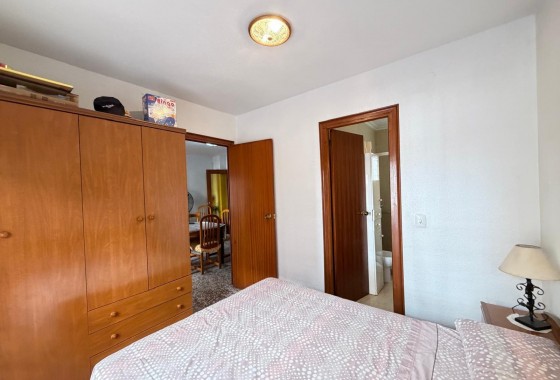 Resale - Apartment / flat - Torrevieja - Las Piscinas Naturales