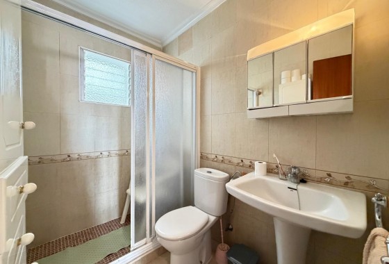 Resale - Apartment / flat - Torrevieja - Las Piscinas Naturales