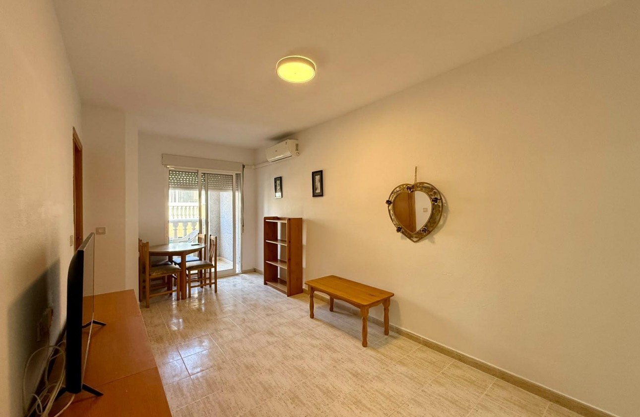 Resale - Apartment / flat - Torrevieja - Playa de los Locos