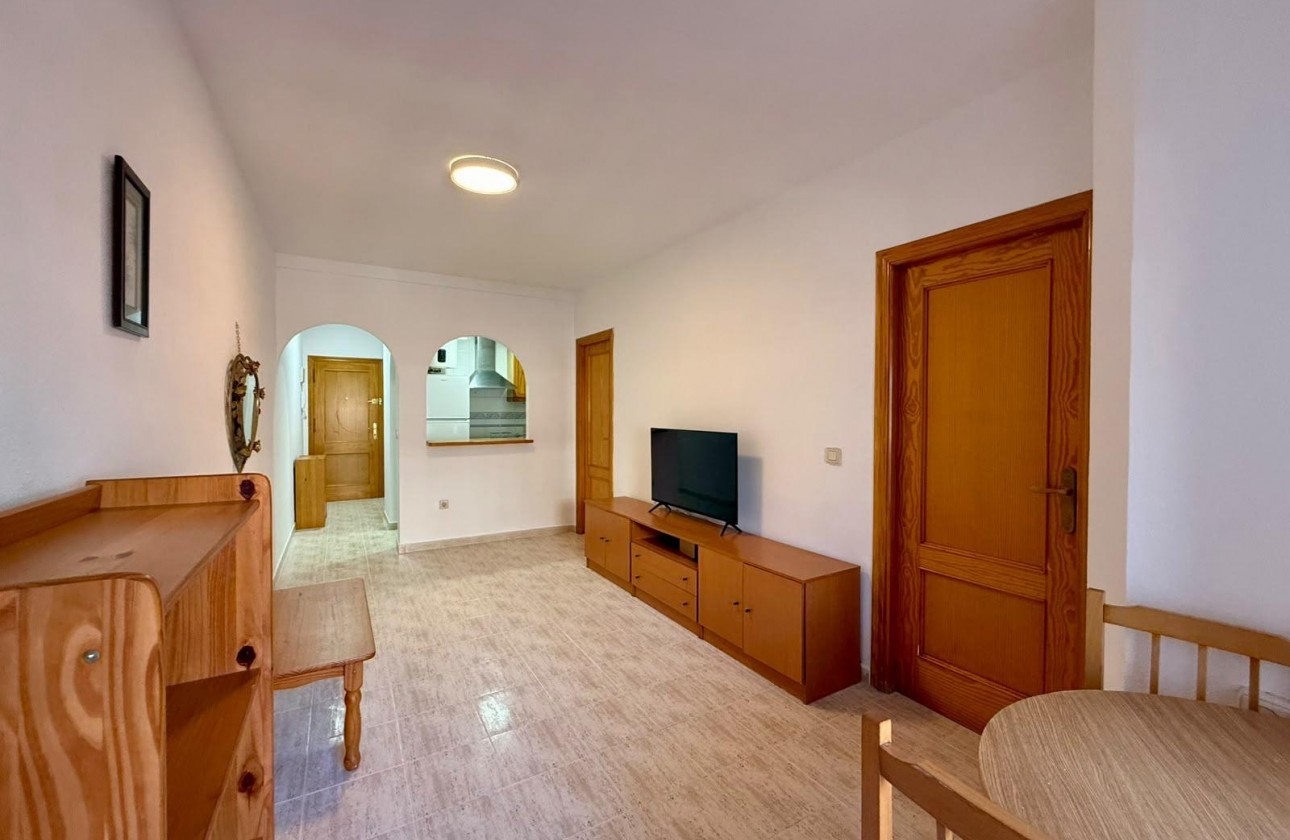 Resale - Apartment / flat - Torrevieja - Playa de los Locos