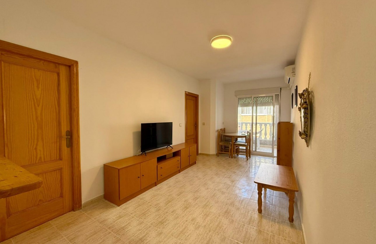Resale - Apartment / flat - Torrevieja - Playa de los Locos