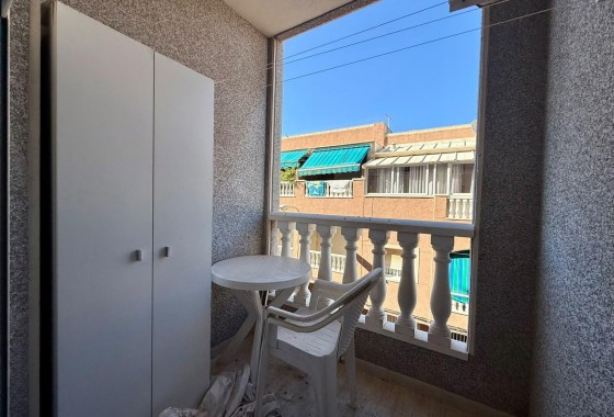Resale - Apartment / flat - Torrevieja - Playa de los Locos