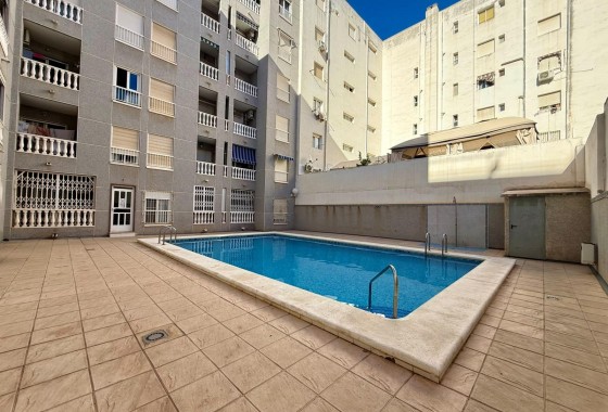 Resale - Apartment / flat - Torrevieja - Playa de los Locos
