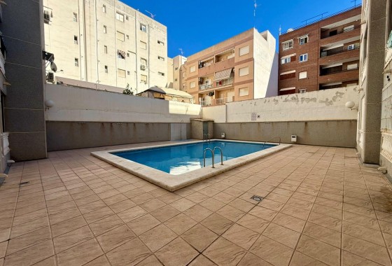 Resale - Apartment / flat - Torrevieja - Playa de los Locos
