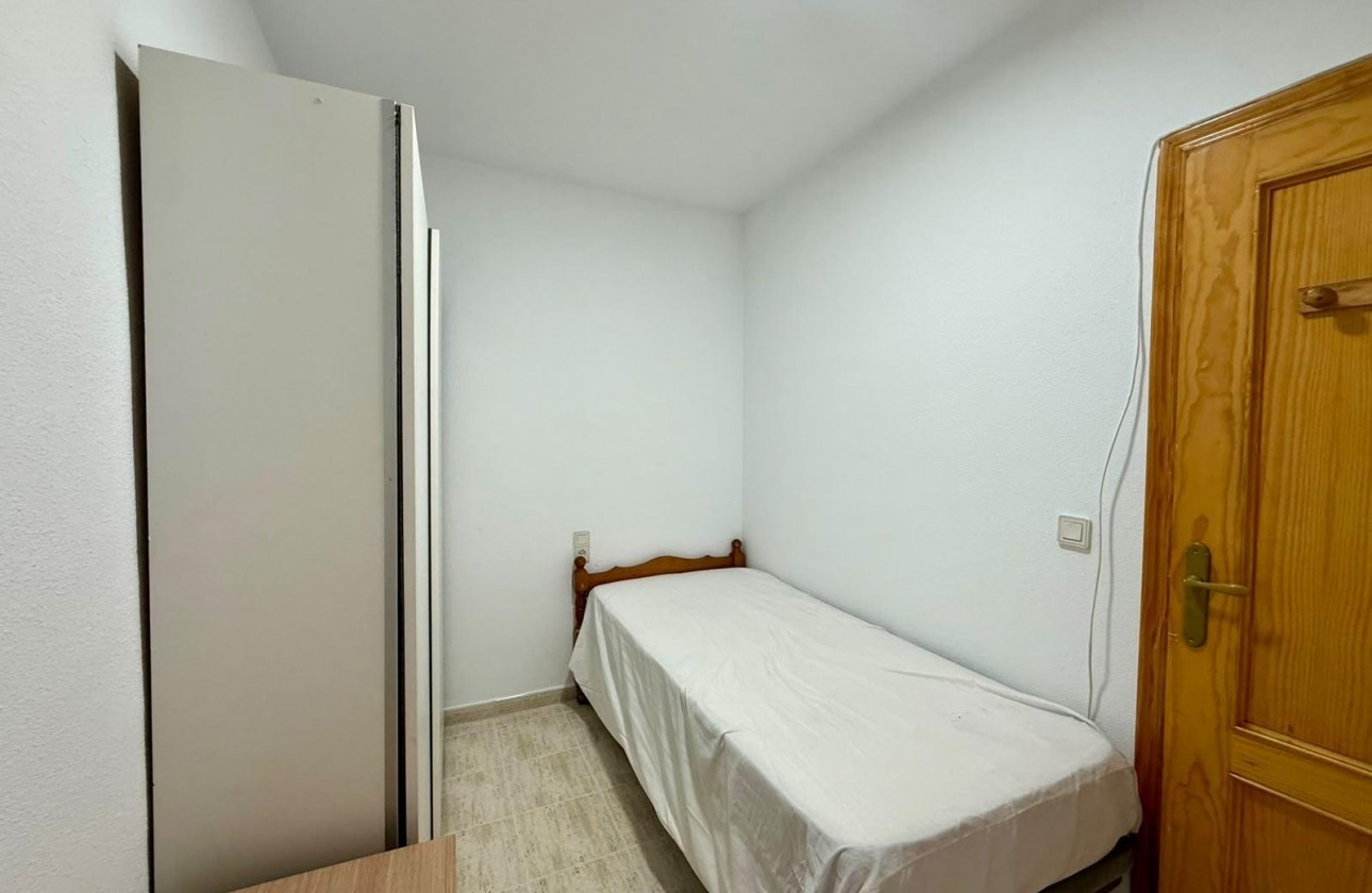 Resale - Apartment / flat - Torrevieja - Playa de los Locos