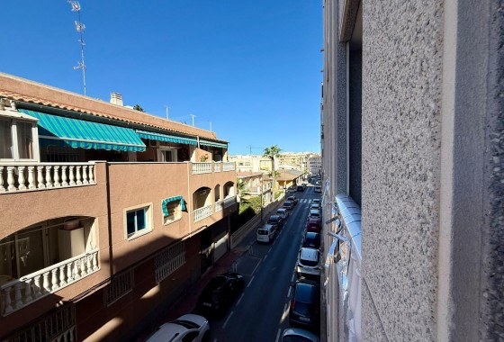 Resale - Apartment / flat - Torrevieja - Playa de los Locos