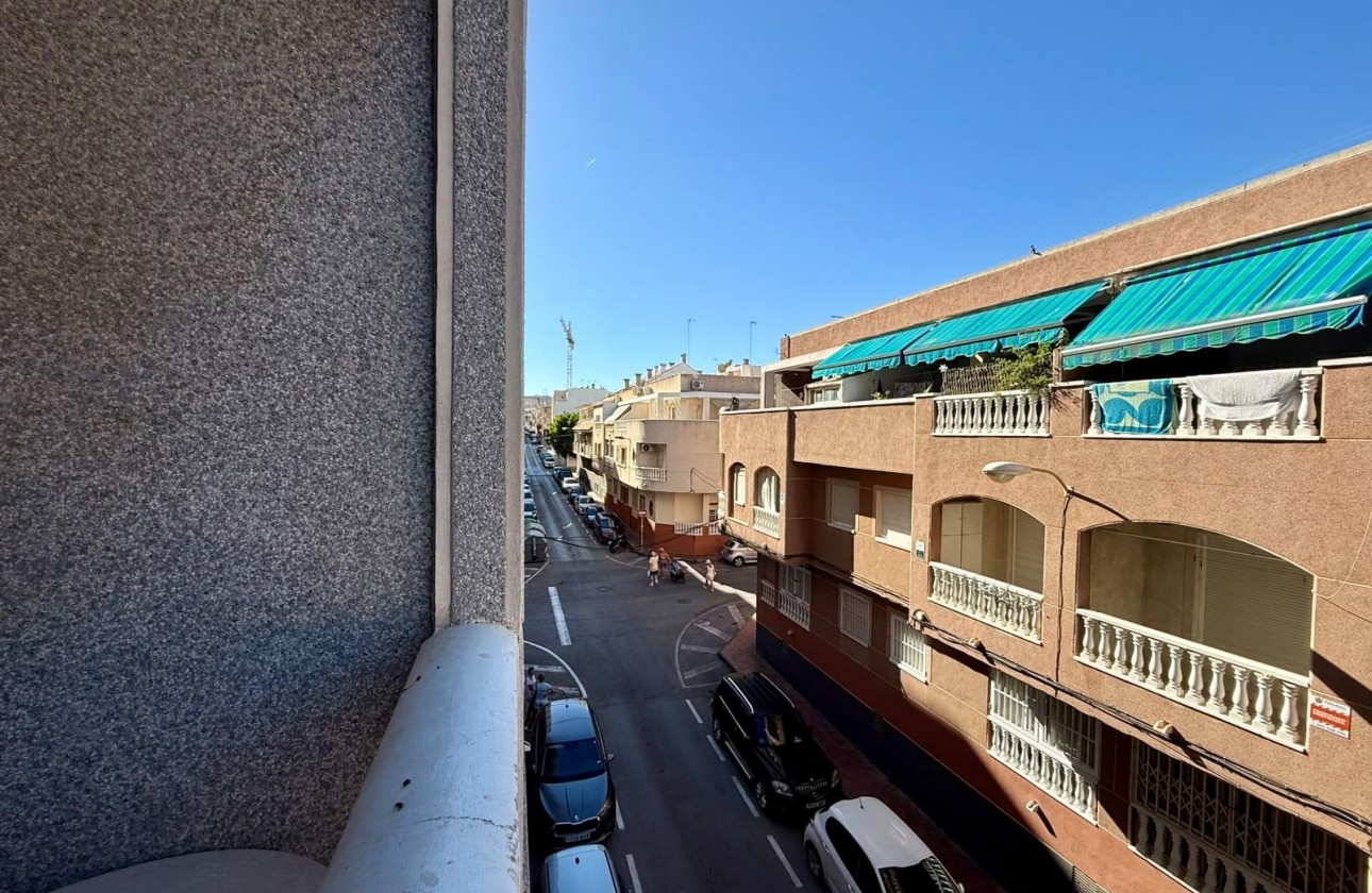 Resale - Apartment / flat - Torrevieja - Playa de los Locos