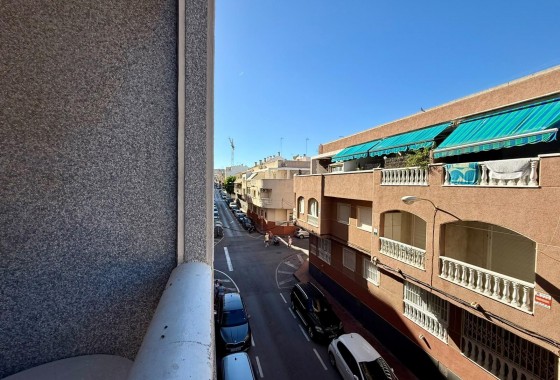 Resale - Apartment / flat - Torrevieja - Playa de los Locos