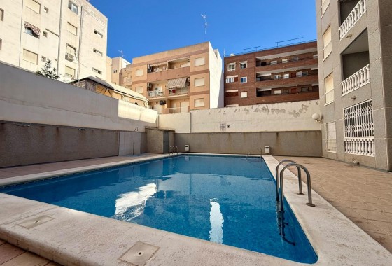 Resale - Apartment / flat - Torrevieja - Playa de los Locos
