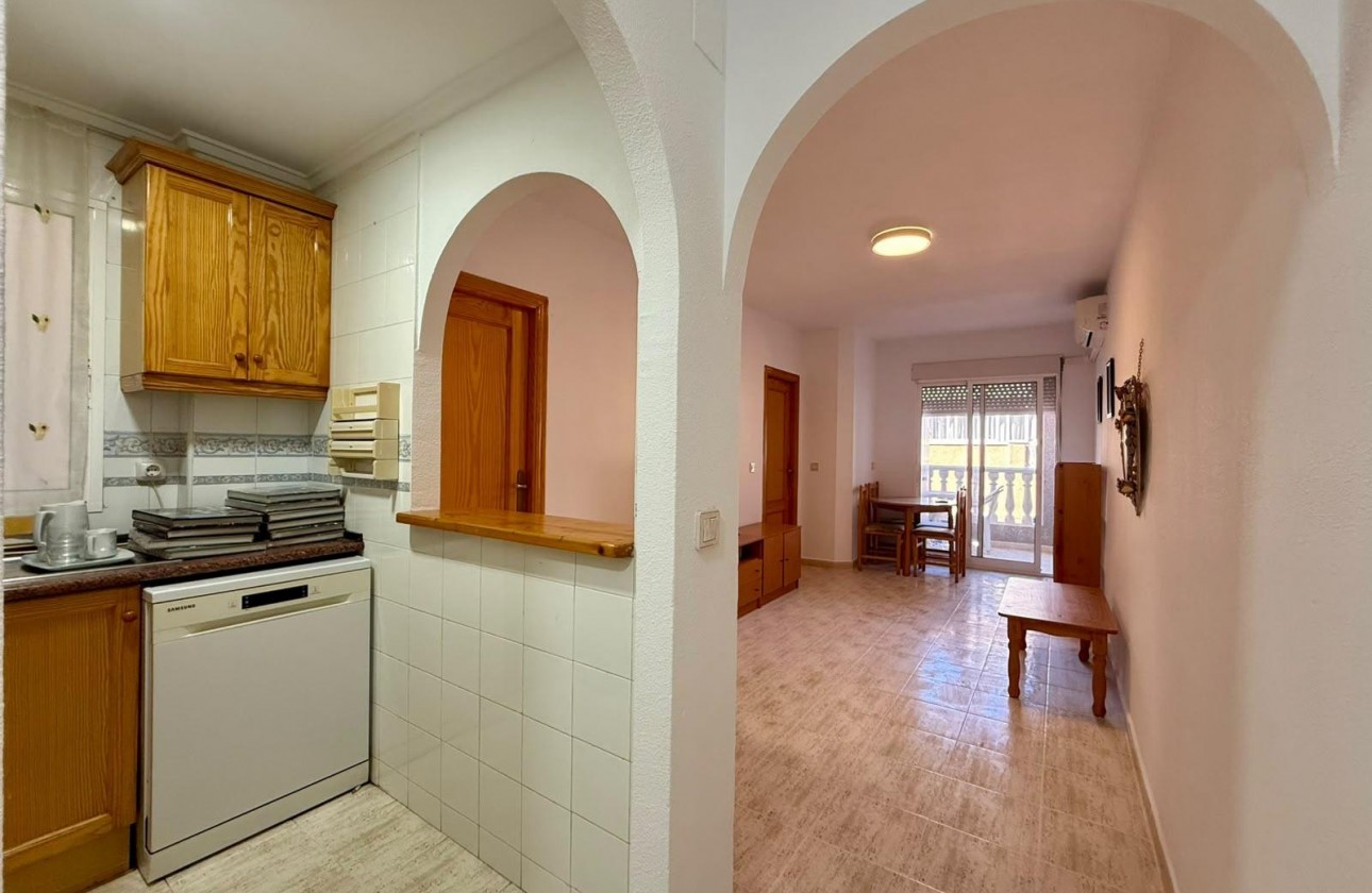Resale - Apartment / flat - Torrevieja - Playa de los Locos