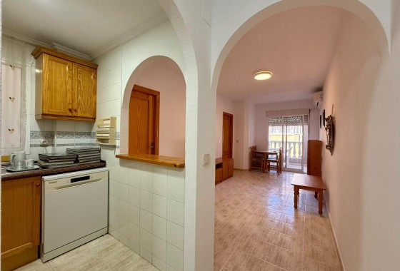 Resale - Apartment / flat - Torrevieja - Playa de los Locos