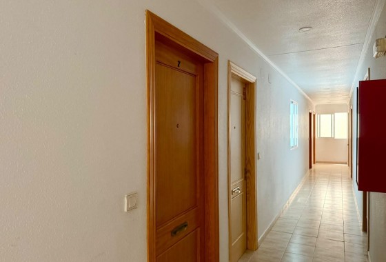 Resale - Apartment / flat - Torrevieja - Playa de los Locos