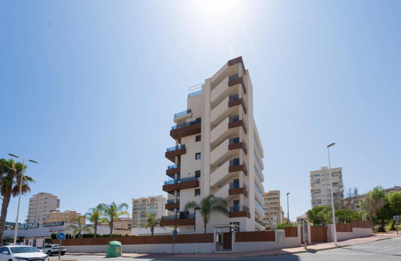 Resale - Apartment / flat - Guardamar del Segura - Puerto Deportivo