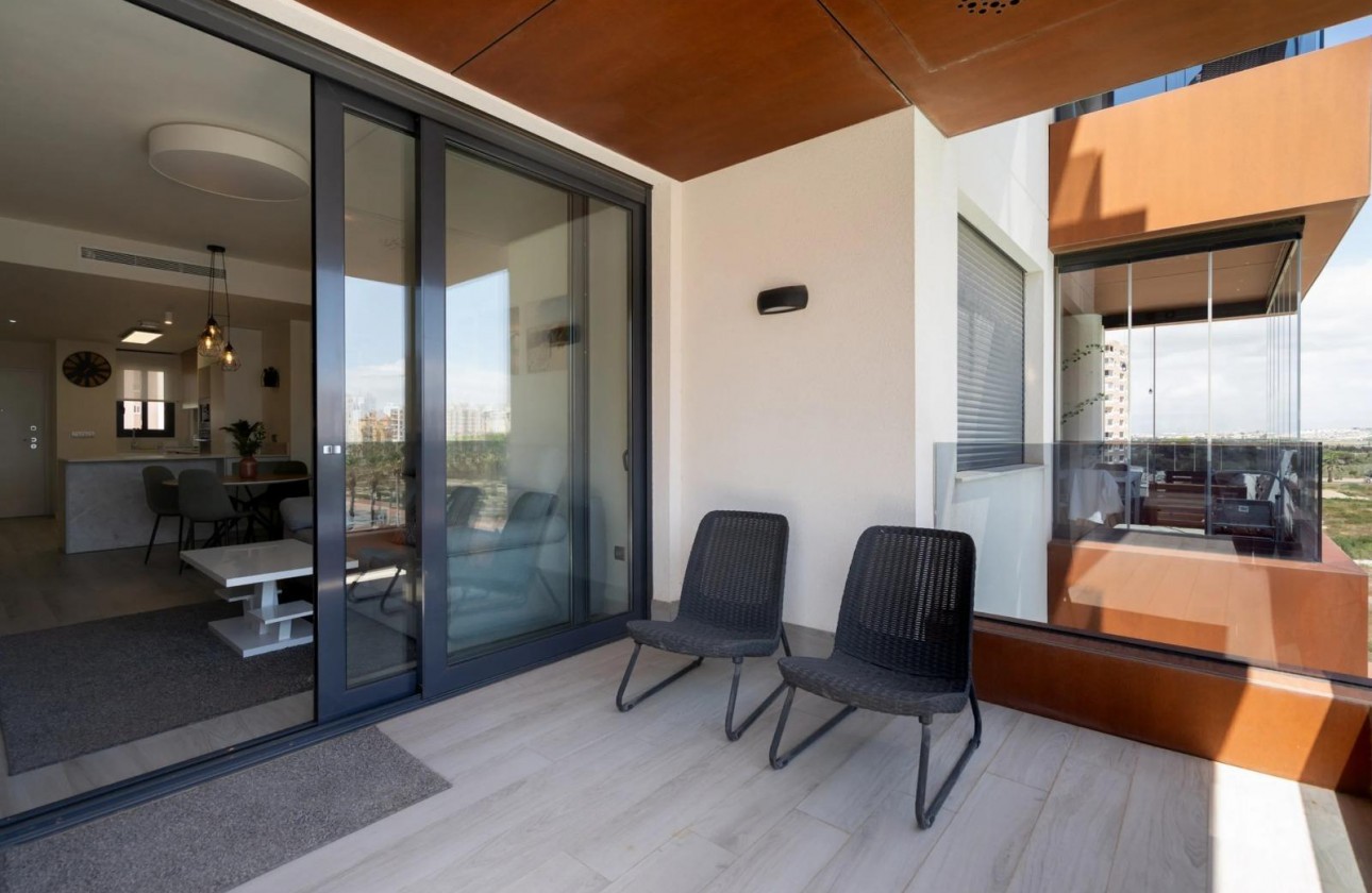 Resale - Apartment / flat - Guardamar del Segura - Puerto Deportivo