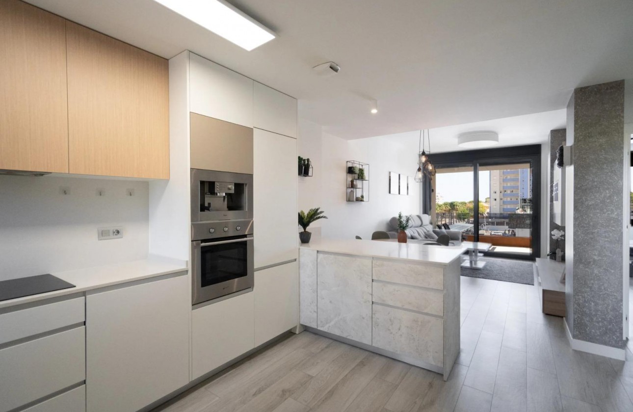 Resale - Apartment / flat - Guardamar del Segura - Puerto Deportivo