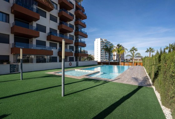 Resale - Apartment / flat - Guardamar del Segura - Puerto Deportivo