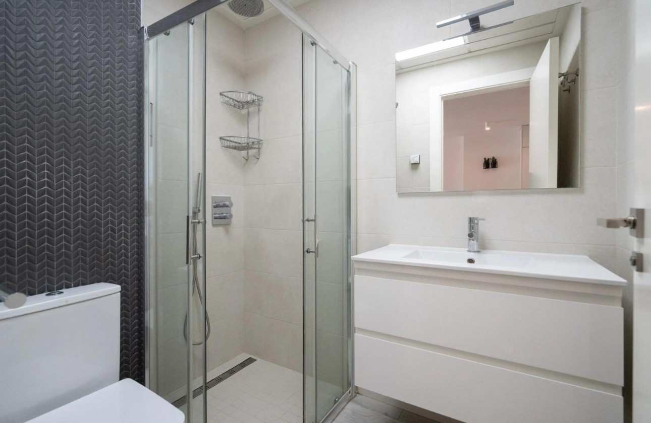 Resale - Apartment / flat - Guardamar del Segura - Puerto Deportivo