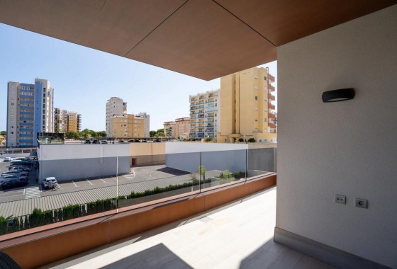 Resale - Apartment / flat - Guardamar del Segura - Puerto Deportivo