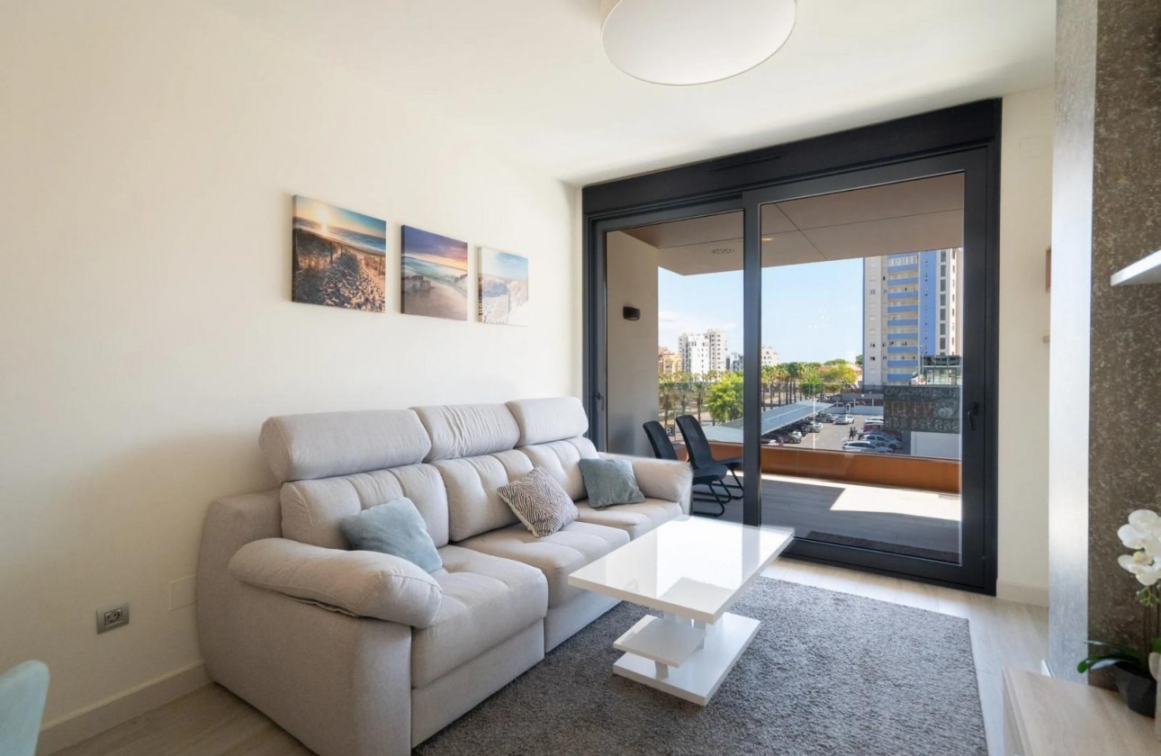 Resale - Apartment / flat - Guardamar del Segura - Puerto Deportivo