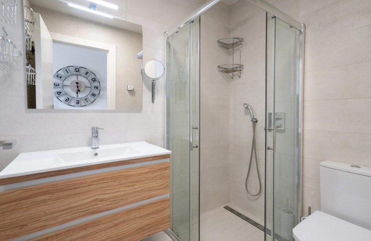 Resale - Apartment / flat - Guardamar del Segura - Puerto Deportivo
