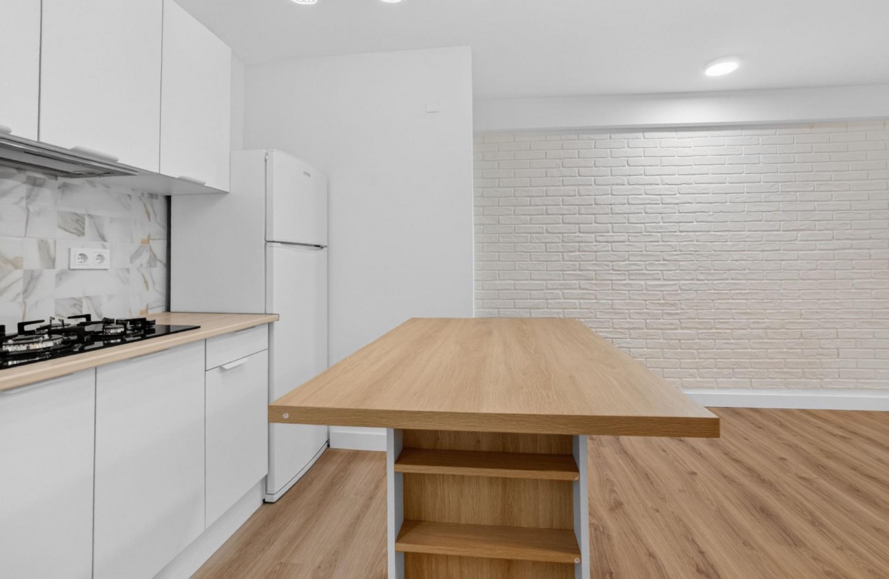 Resale - Apartment / flat - Torrevieja - Centro