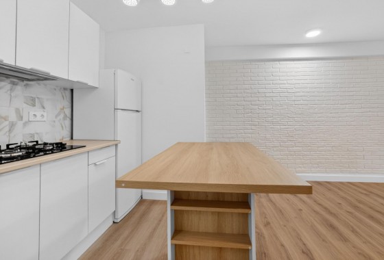 Resale - Apartment / flat - Torrevieja - Centro