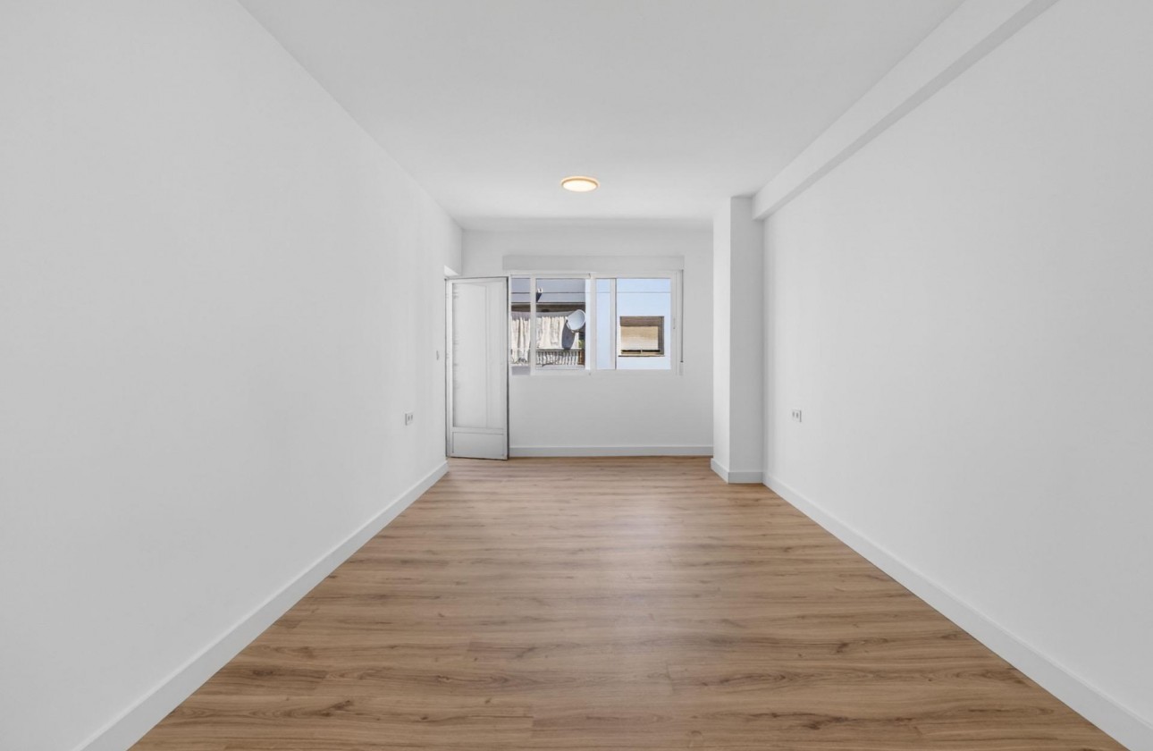 Resale - Apartment / flat - Torrevieja - Centro