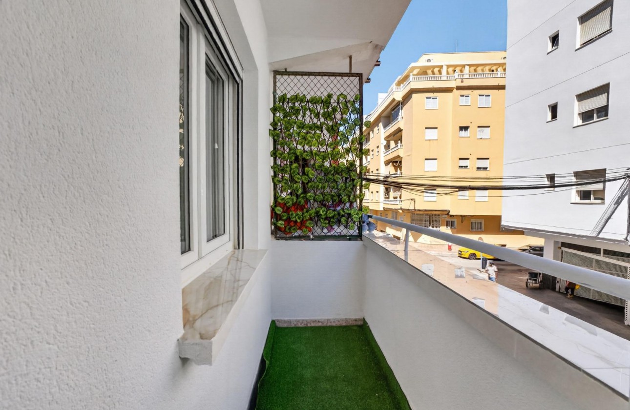 Resale - Apartment / flat - Torrevieja - Centro