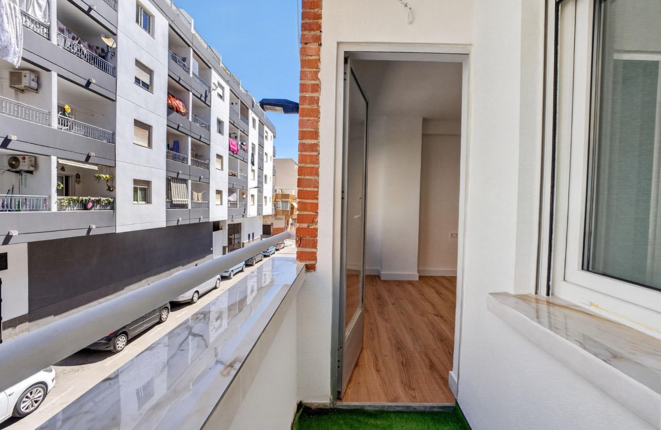 Resale - Apartment / flat - Torrevieja - Centro