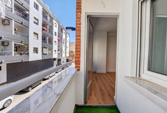 Resale - Apartment / flat - Torrevieja - Centro