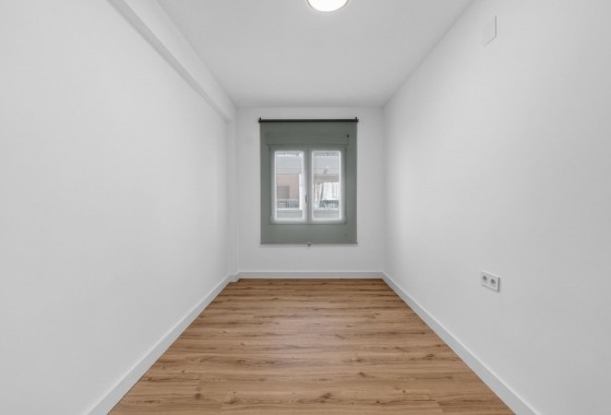 Resale - Apartment / flat - Torrevieja - Centro
