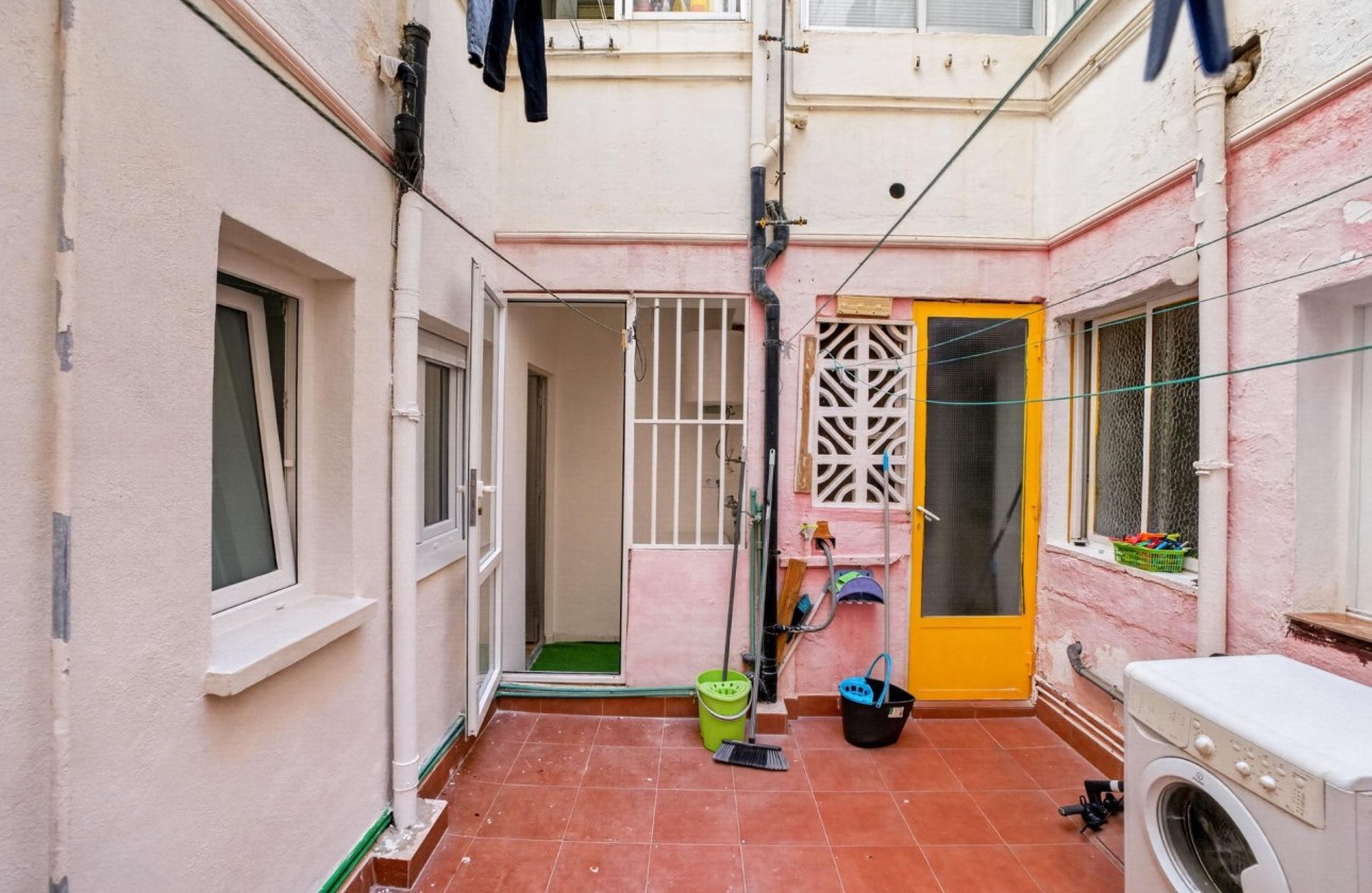 Resale - Apartment / flat - Torrevieja - Centro