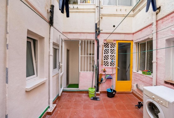 Resale - Apartment / flat - Torrevieja - Centro