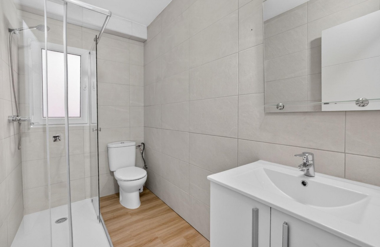 Resale - Apartment / flat - Torrevieja - Centro