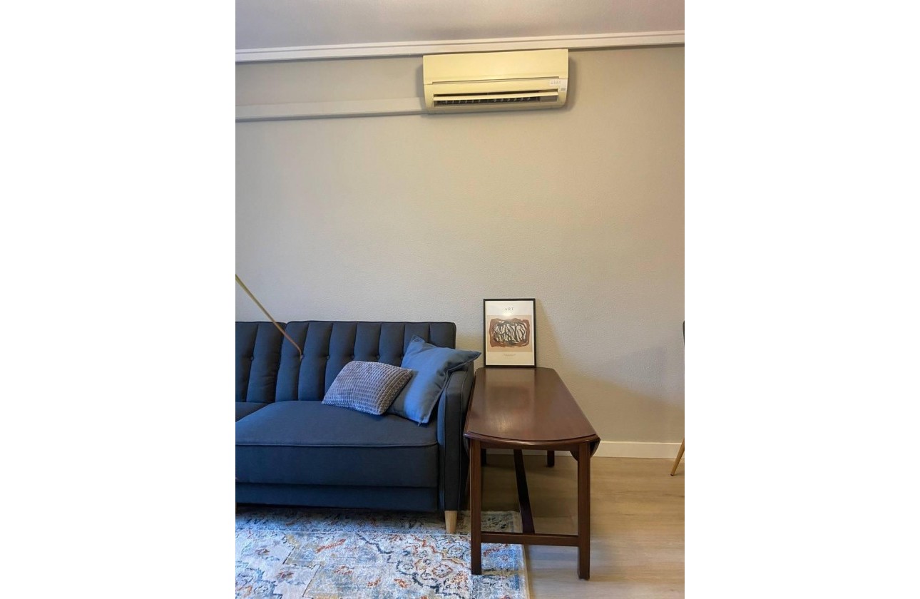 Resale - Apartment / flat - Torrevieja - Playa del Cura