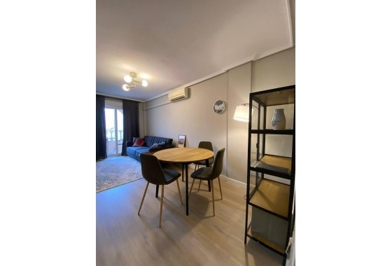 Resale - Apartment / flat - Torrevieja - Playa del Cura