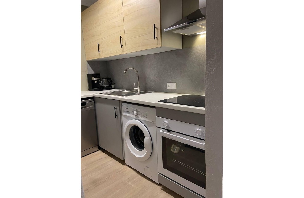 Resale - Apartment / flat - Torrevieja - Playa del Cura
